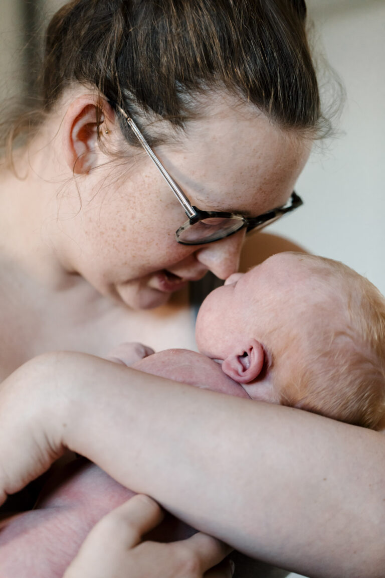 gravid-nyfoedt-fødselsfotograf-eva-walther