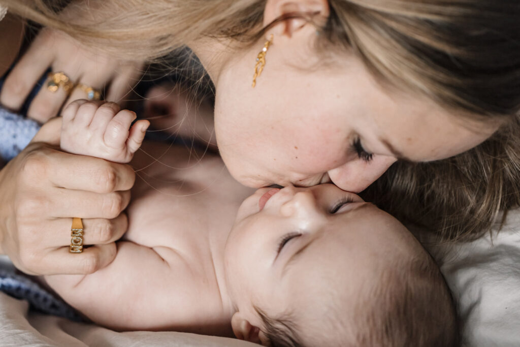motherhood-billeder-jessica-collin